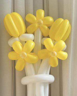 5 żółtych kwiatów z balonów
